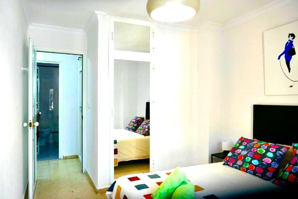 Sol Centro Apartment B Севилья Экстерьер фото